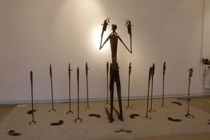 <font color="brown">Cahier 1 – Feuillet 4</font> – Hosties Noires – 2004